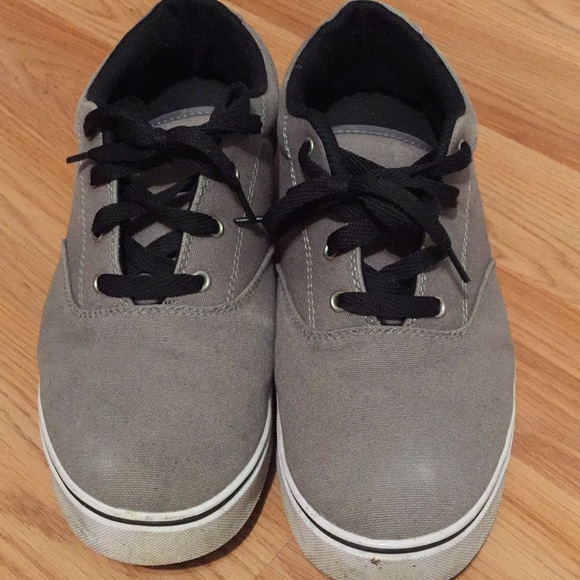 heelys size 11 mens